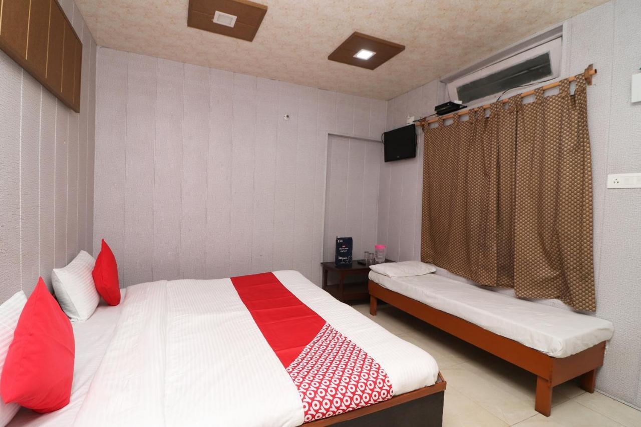 Hotel Neelam Raj ナイニタール エクステリア 写真