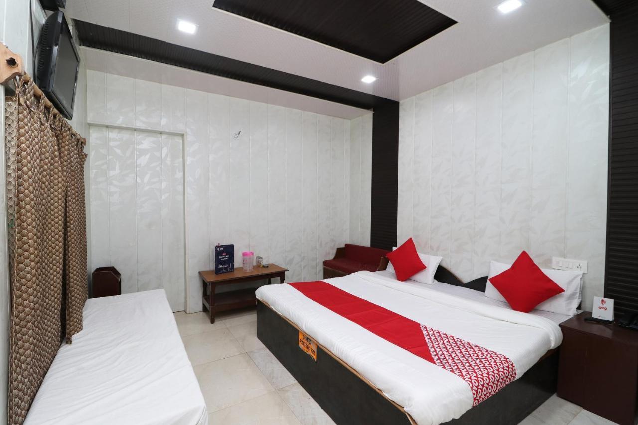 Hotel Neelam Raj ナイニタール エクステリア 写真
