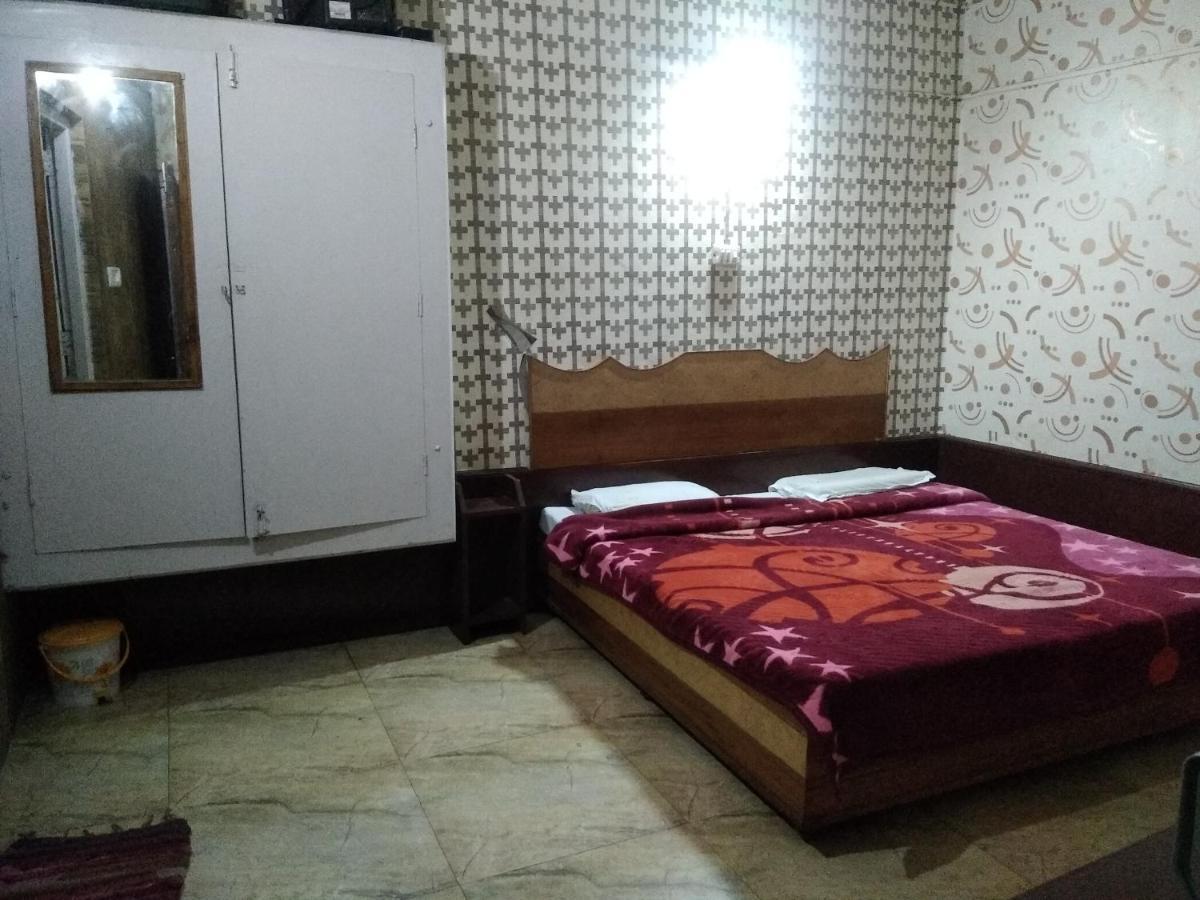 Hotel Neelam Raj ナイニタール エクステリア 写真